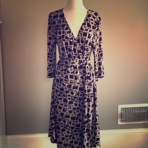 AB Studio chocolate/ivory geo print jersey dress